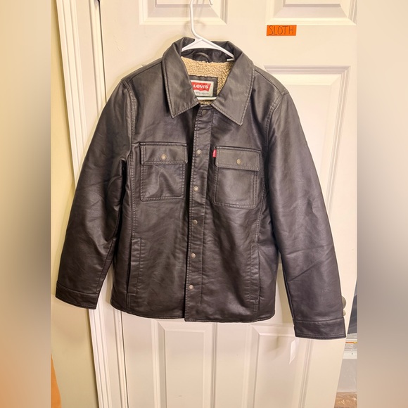 Mens Levi’s Faux Leather Fleece Lined Trucker Jacket NWT